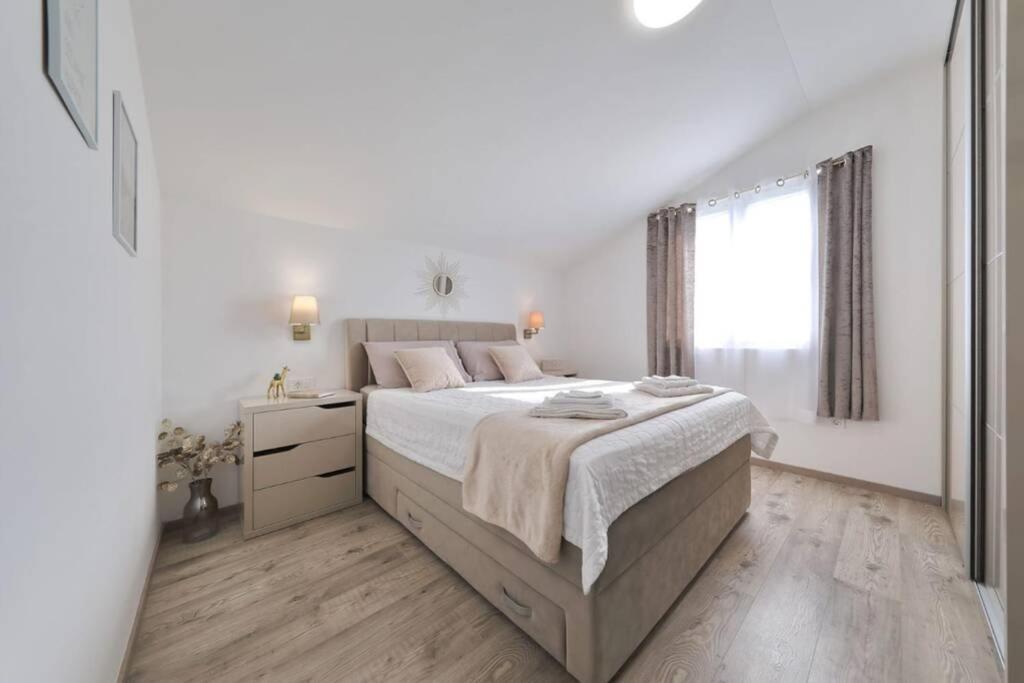 Apartman Chiara Galovac  Eksteriør bilde