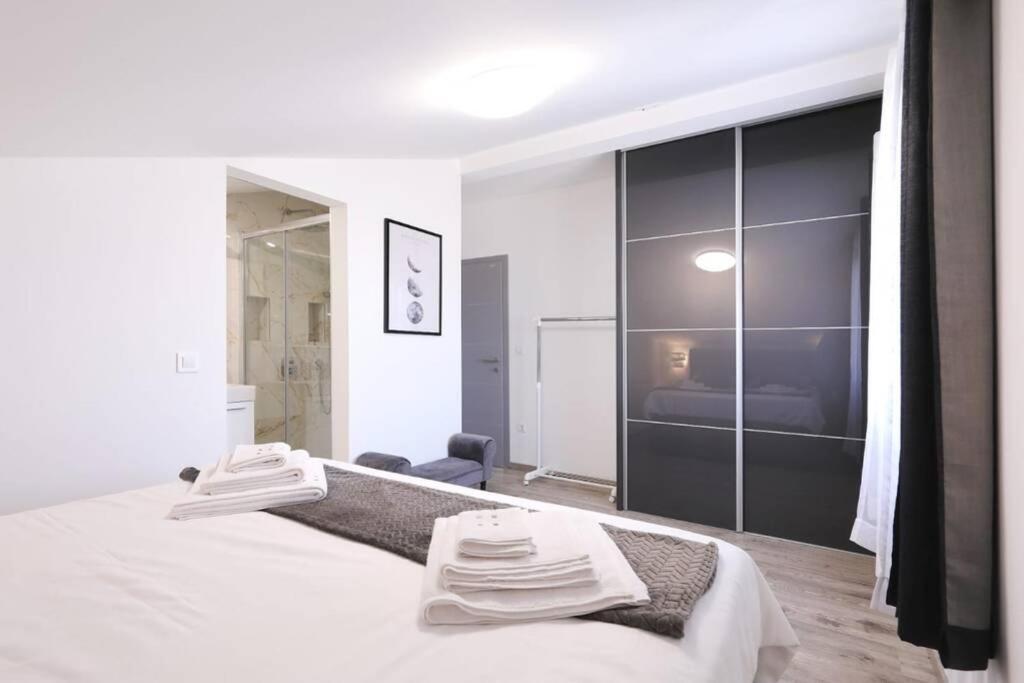 Apartman Chiara Galovac  Eksteriør bilde